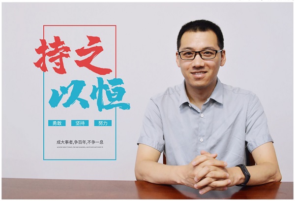 尚晓峰照片.jpg
